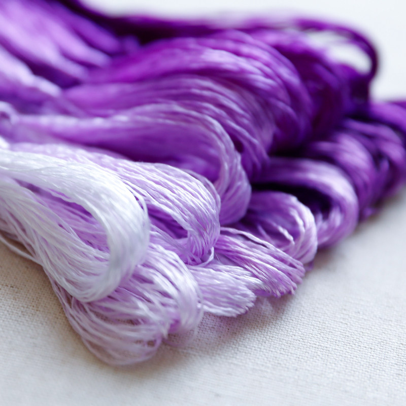 Embroidery Thread - ไหมปักลายซูโจว 20 เมตร 8 สี แต่ละสีมี
