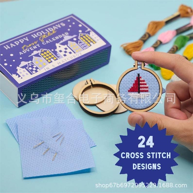 Embroidery Xmas Kits - ชุดปฏิทินนับถอยหลังคริสต์มาสแบบเย็บปักถักร้อย DIY พร้อมด้ายปัก กล่องของขวัญ สำหรับกิจกรรมงานฝีมือช่วงเทศกาลวันหยุด ของขวัญคริสต์มาส